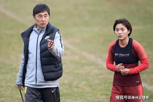 张继科称刘翔“英雄”，揭示退役运动员的无奈与情感